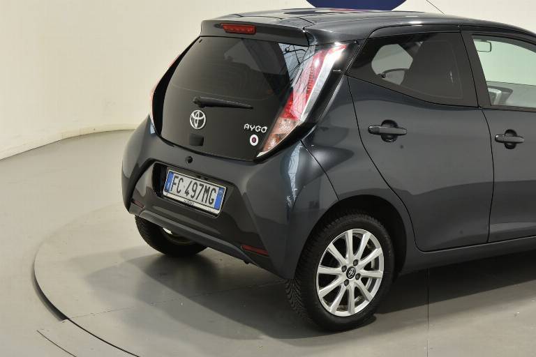 TOYOTA Aygo 18