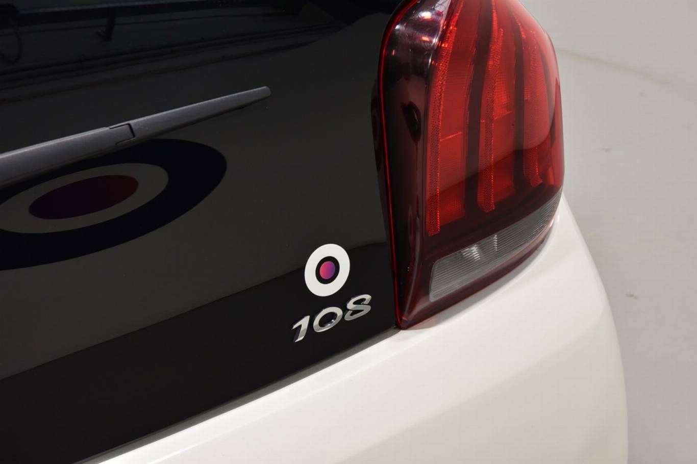 PEUGEOT 108 43