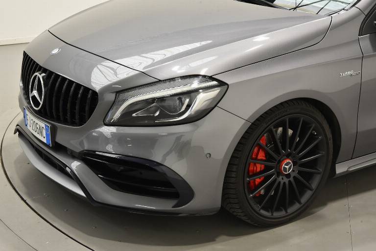 MERCEDES-BENZ A 45 AMG 51