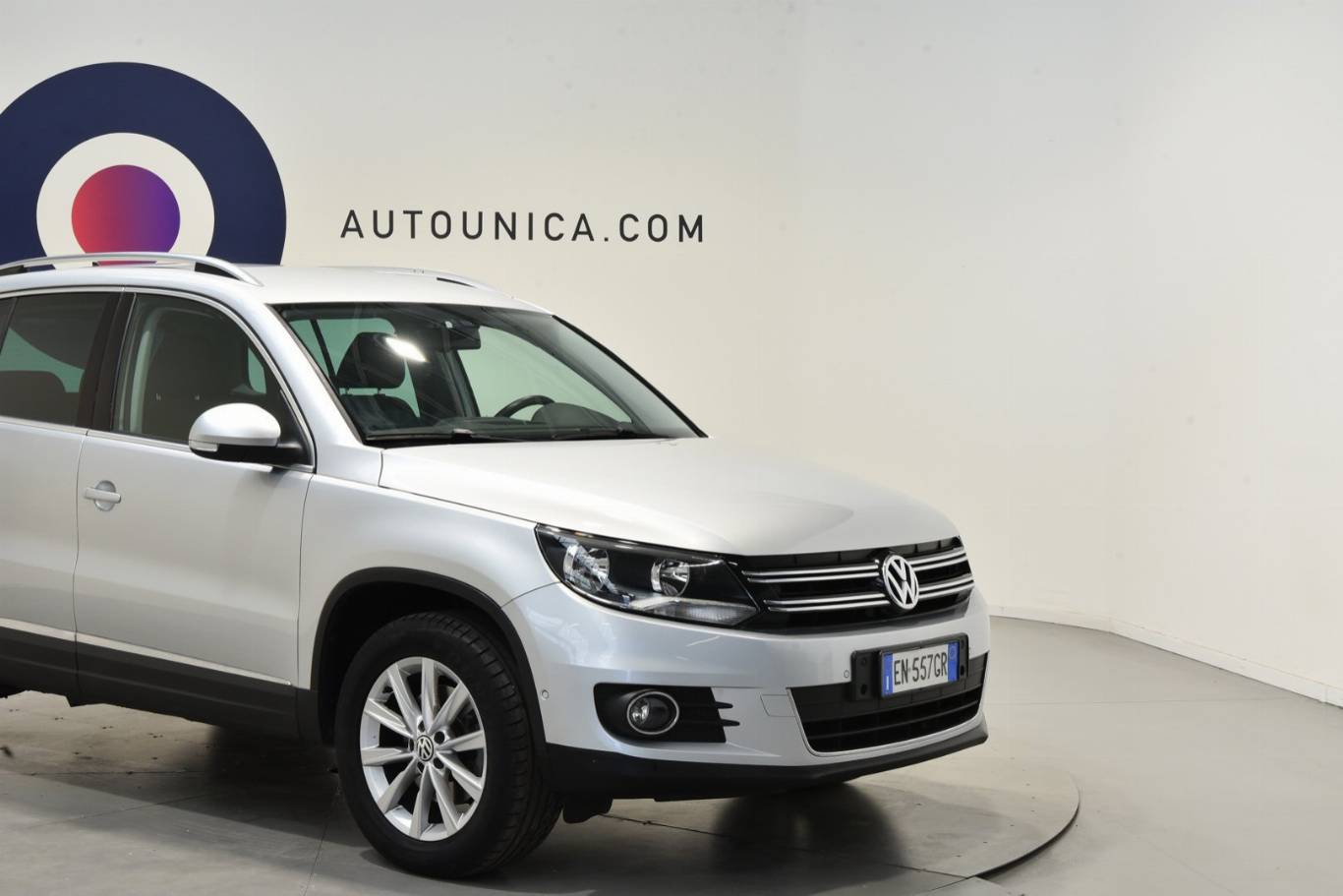 VOLKSWAGEN Tiguan 16