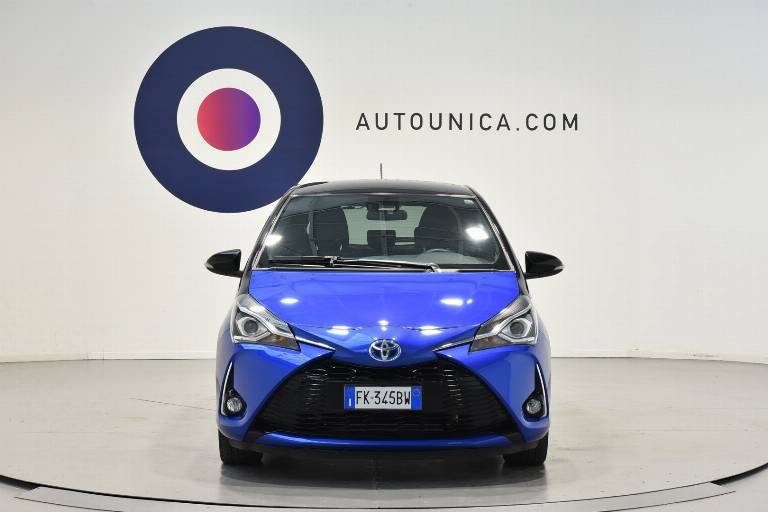 TOYOTA Yaris 5
