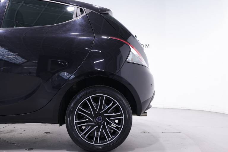LANCIA Ypsilon 36