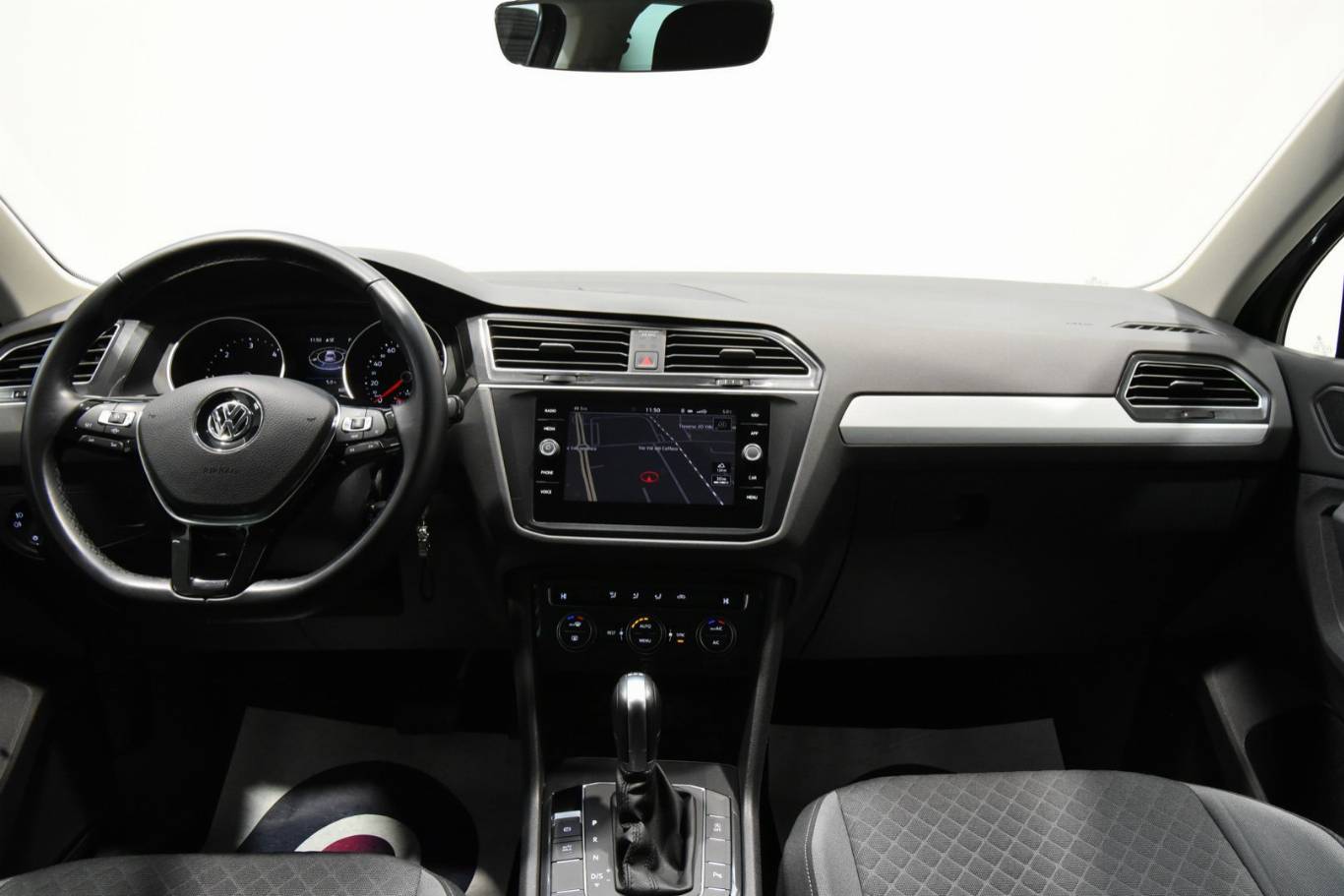 VOLKSWAGEN Tiguan 20
