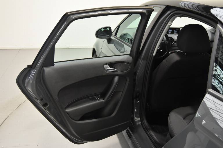 AUDI A1 37