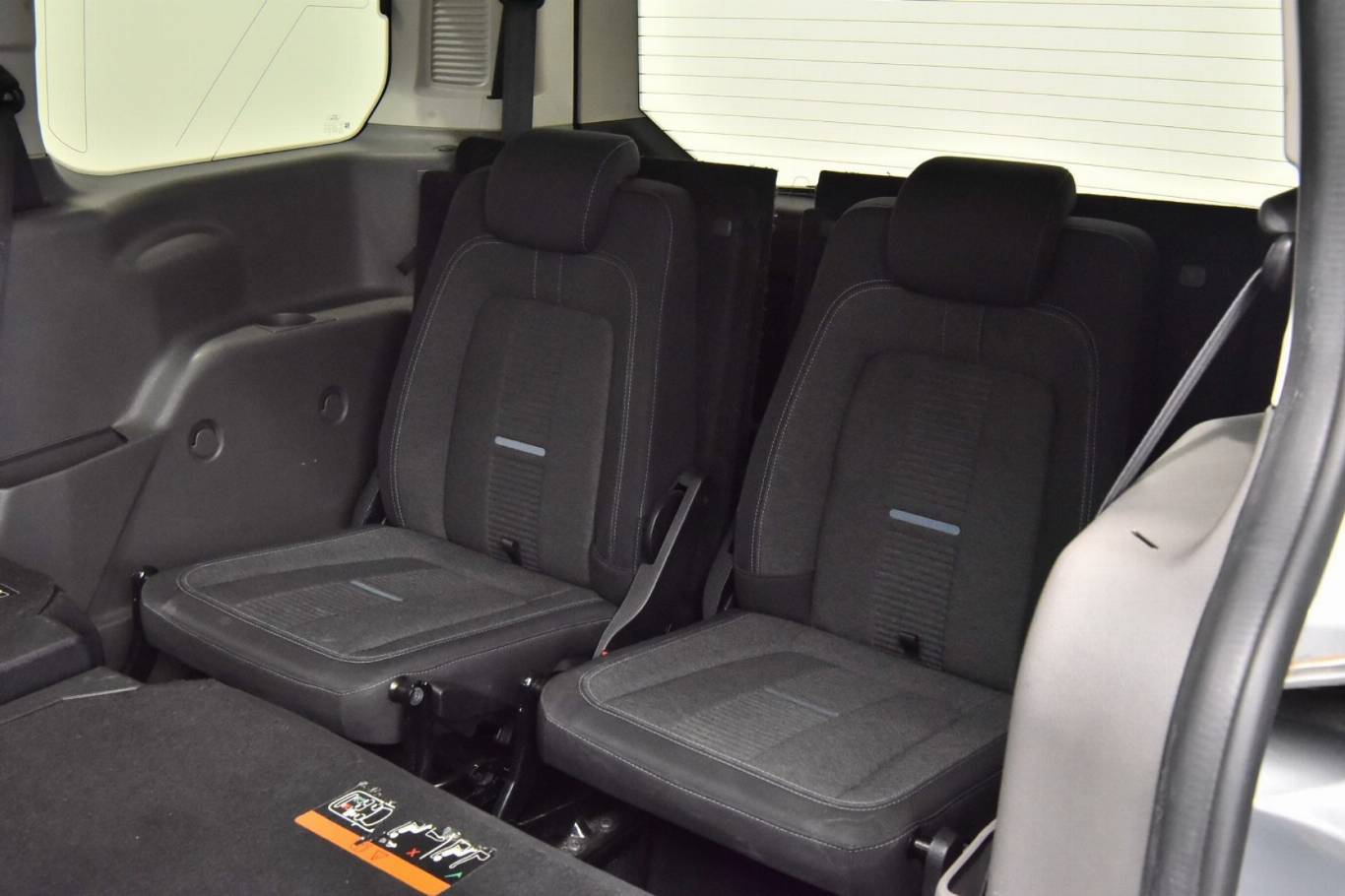 FORD Tourneo Connect 8