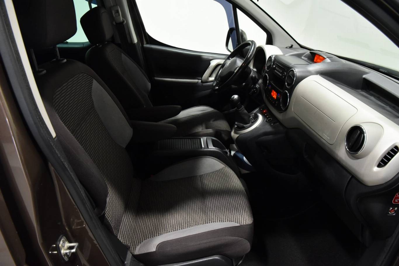 PEUGEOT Partner 27