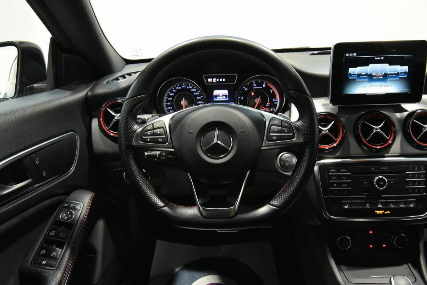 MERCEDES-BENZ CLA 45 AMG 21