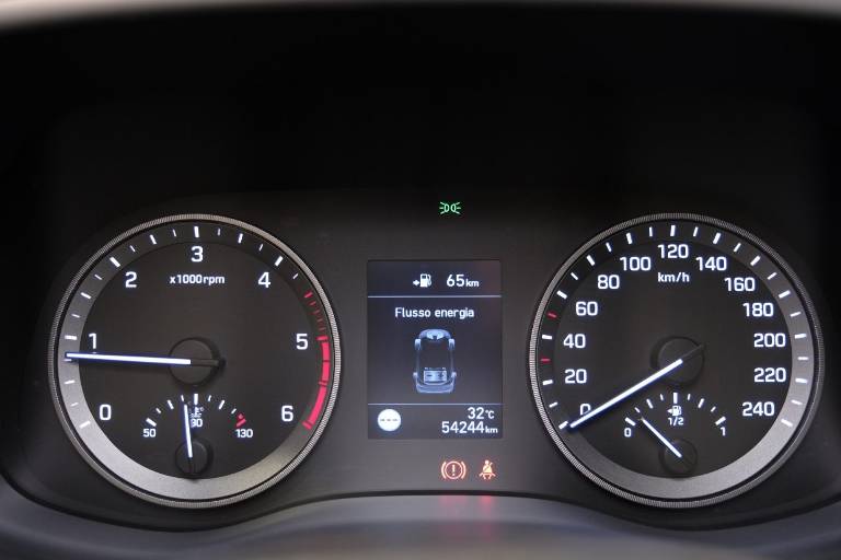 HYUNDAI Tucson 8