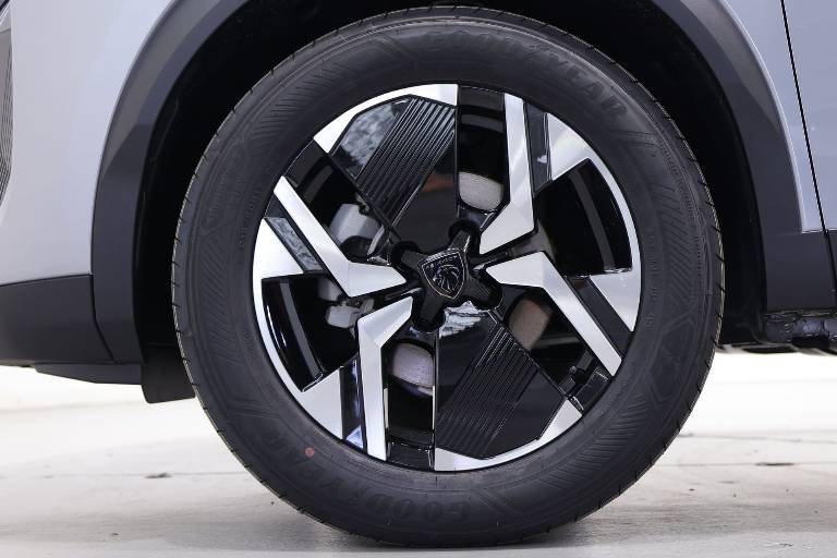PEUGEOT 2008 12