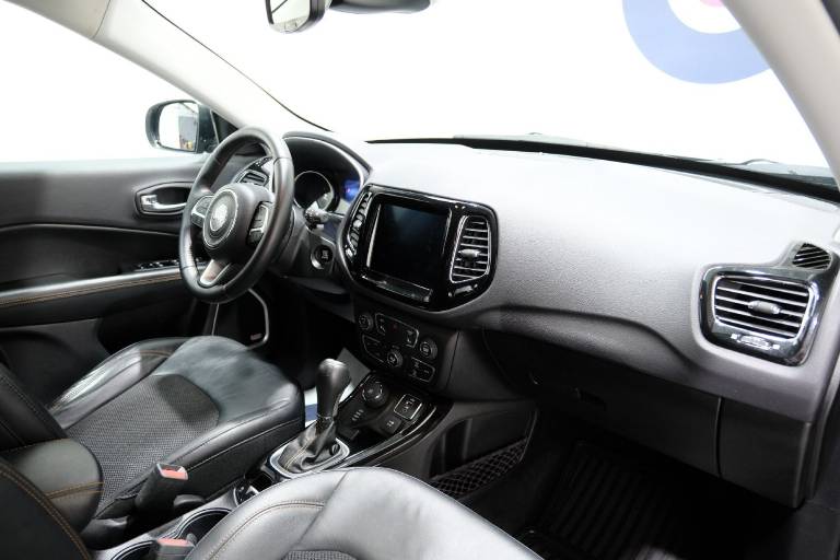 JEEP Compass 59