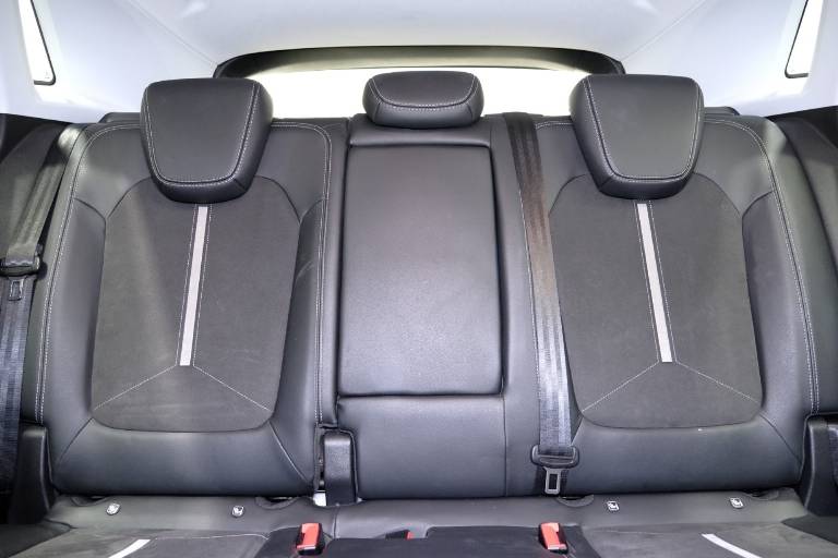 OPEL Grandland 39