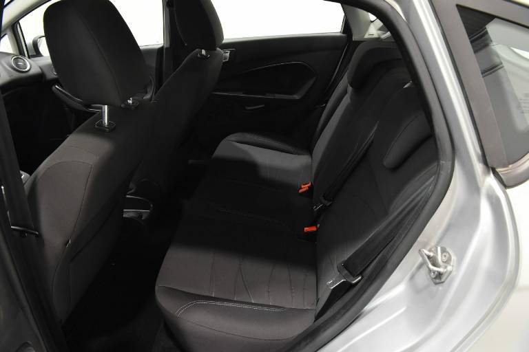 FORD Fiesta 25