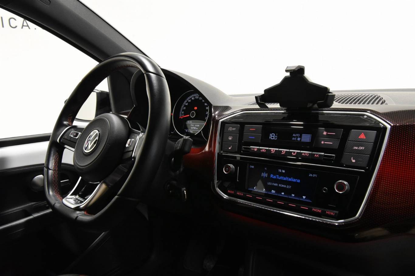 VOLKSWAGEN Up! 26