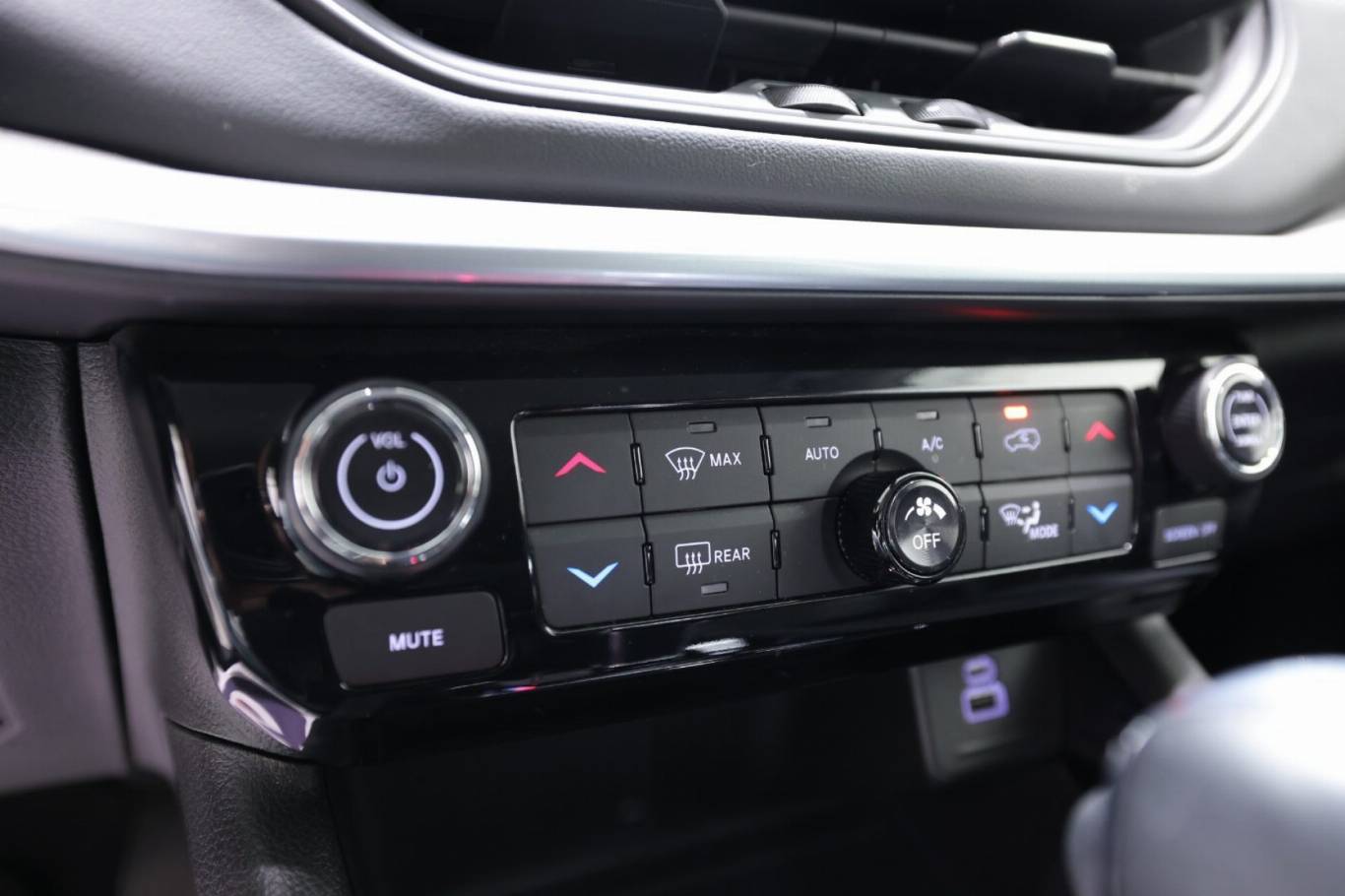 JEEP Compass 31