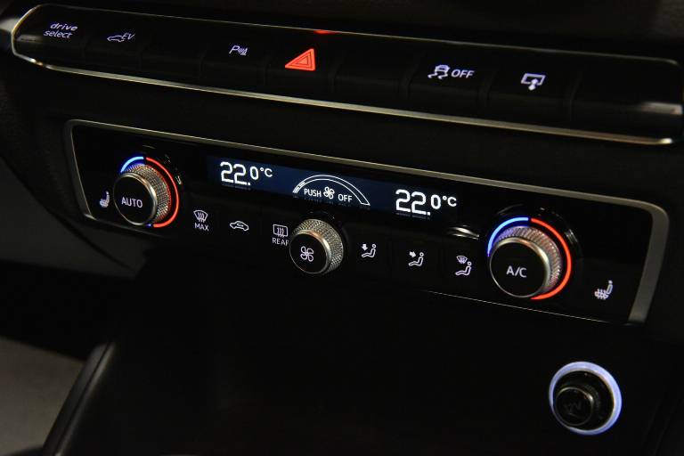 AUDI A3 40