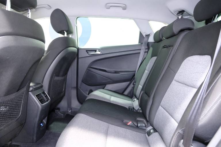 HYUNDAI Tucson 37