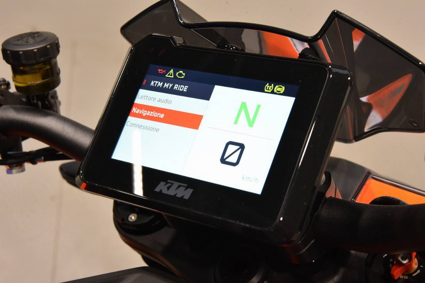 KTM 1290 Super Duke R 59