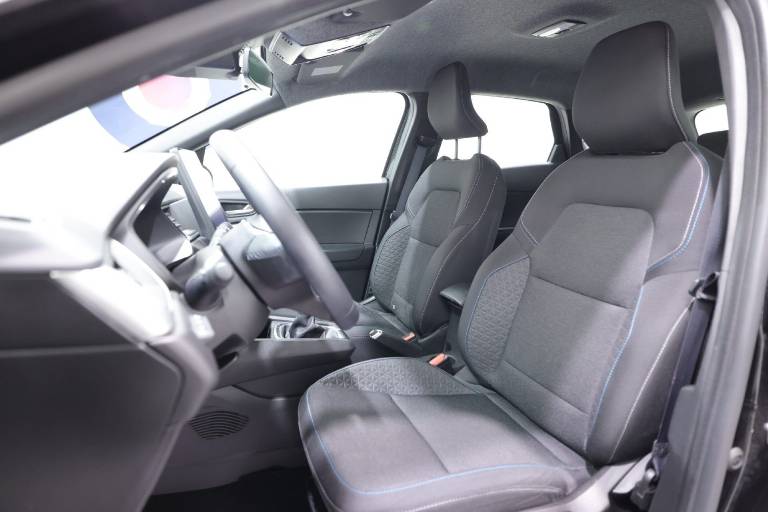 RENAULT Captur 6