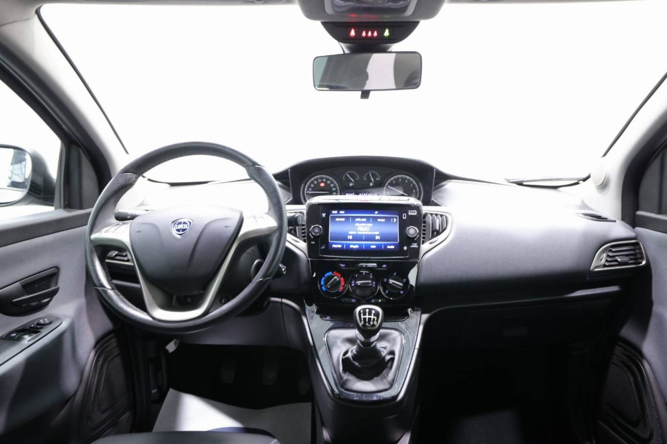 LANCIA Ypsilon 10