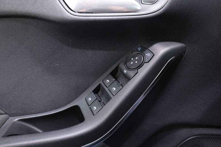 FORD Fiesta 29