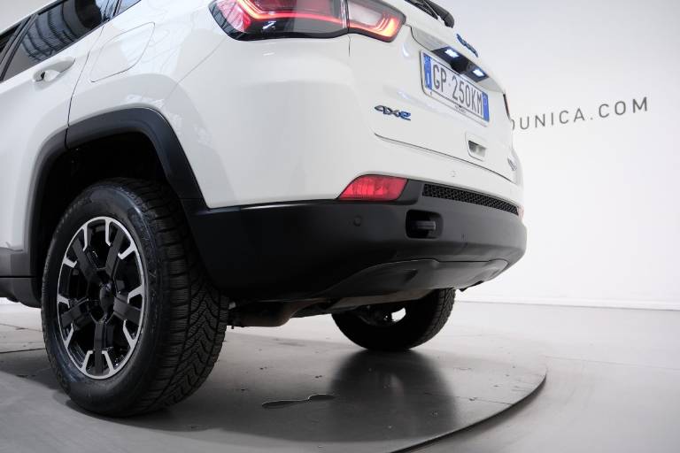 JEEP Compass 52