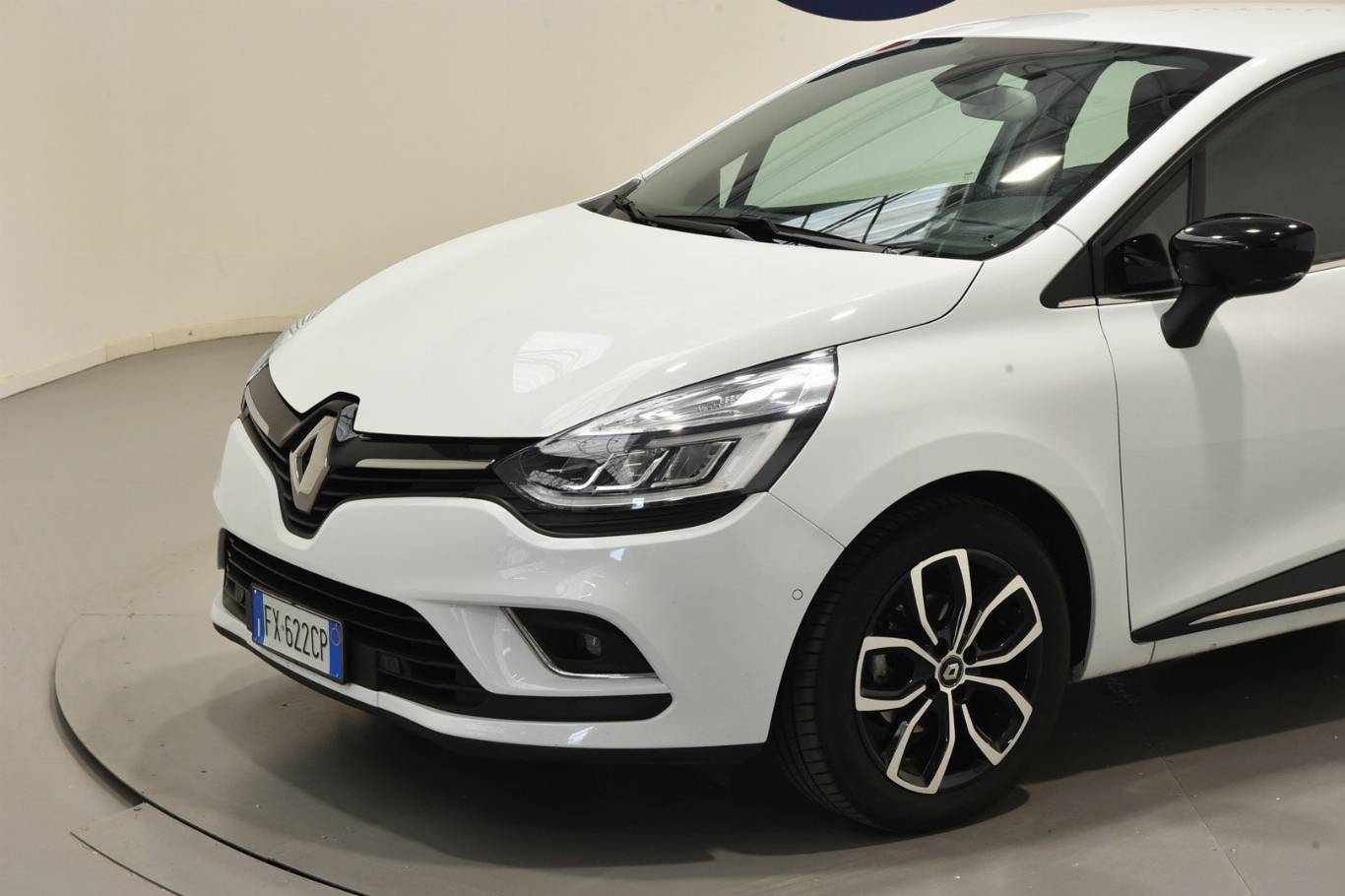 RENAULT Clio 33