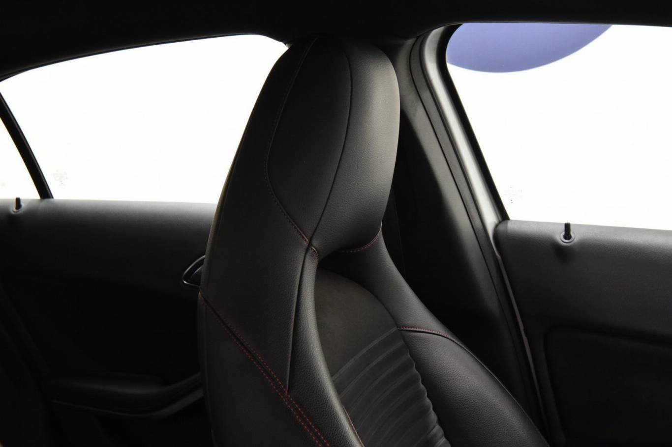 MERCEDES-BENZ A 180 15