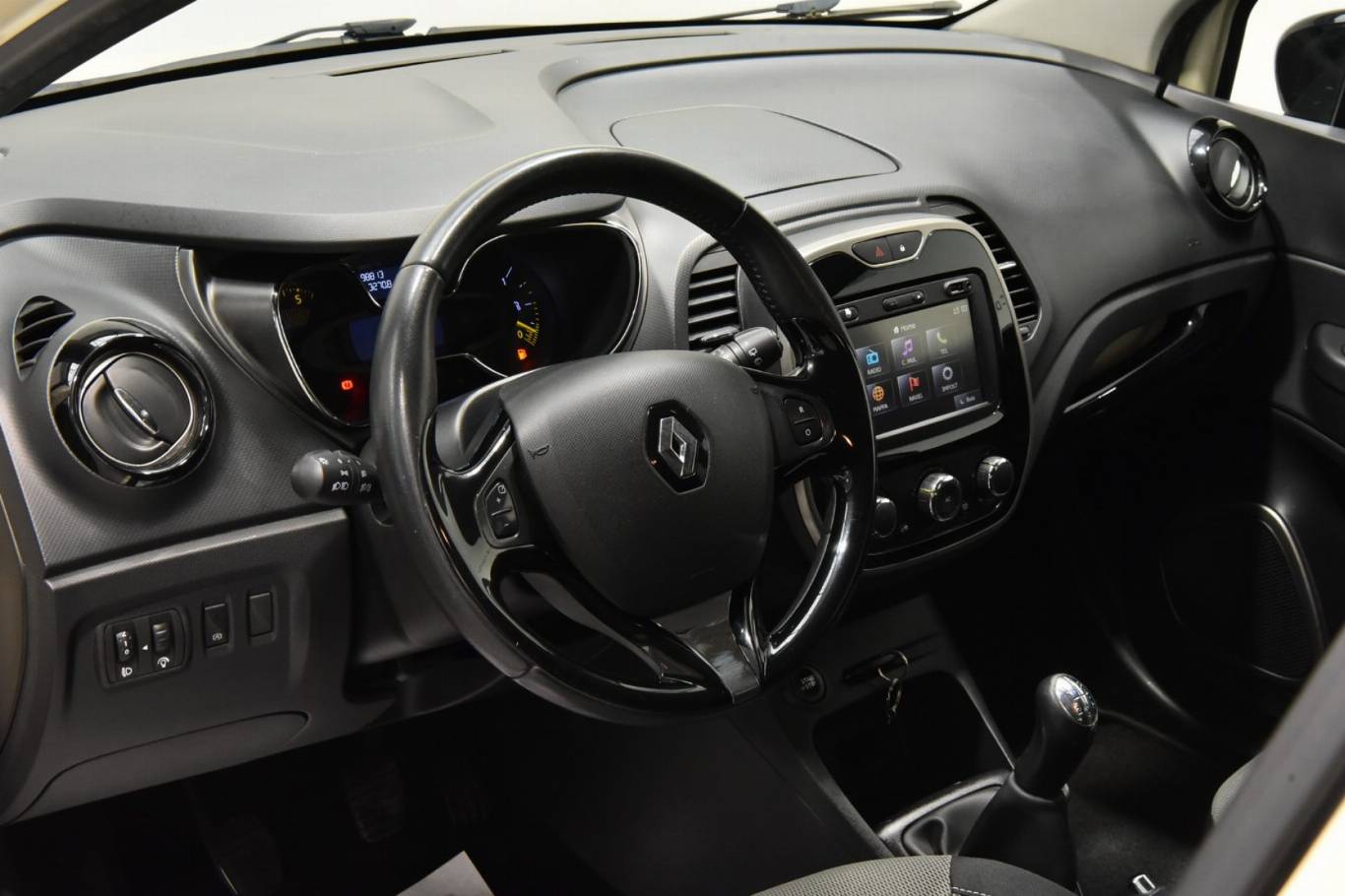 RENAULT Captur 3