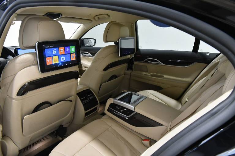 BMW 730 33
