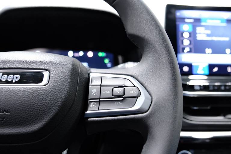 JEEP Compass 21