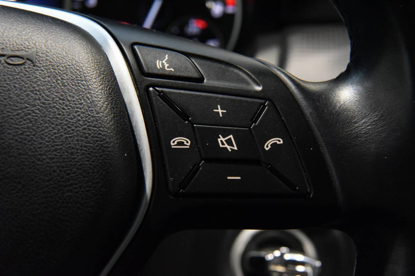 MERCEDES-BENZ A 180 8