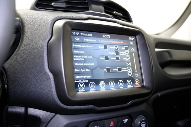 JEEP Renegade 34