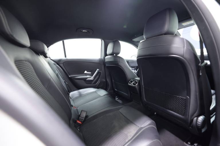 MERCEDES-BENZ A 180 54