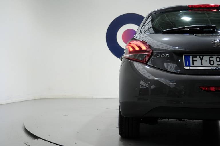 PEUGEOT 208 51