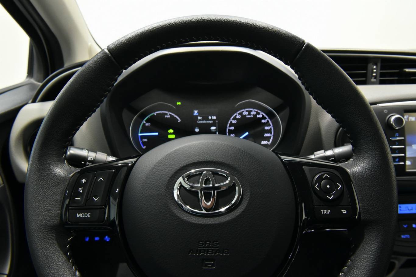 TOYOTA Yaris 40