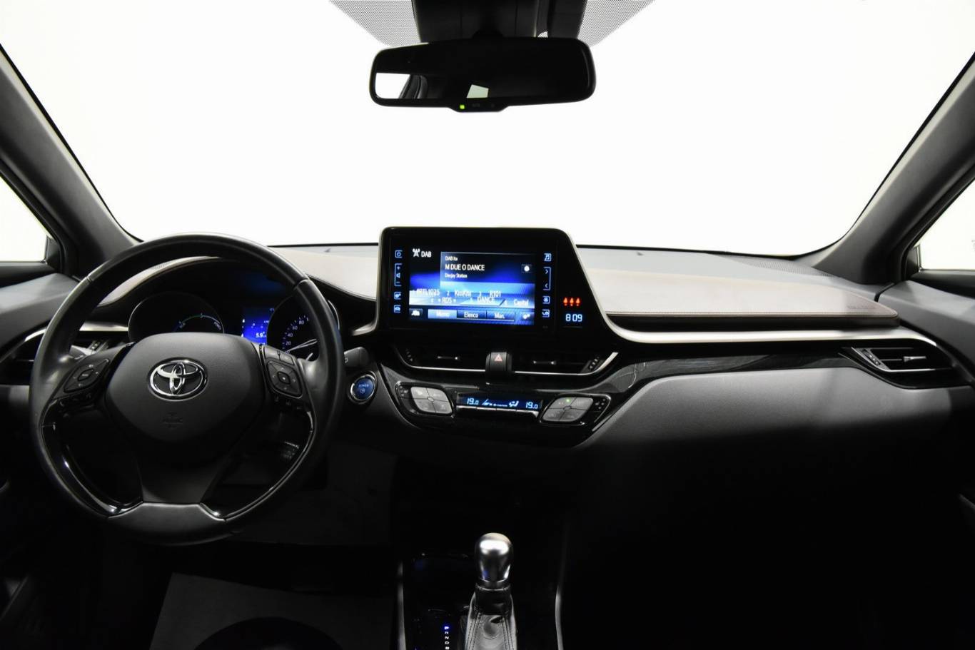 TOYOTA C-HR 21