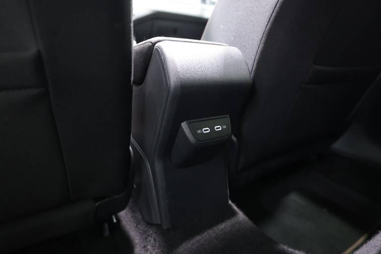 VOLKSWAGEN Polo GTI 37