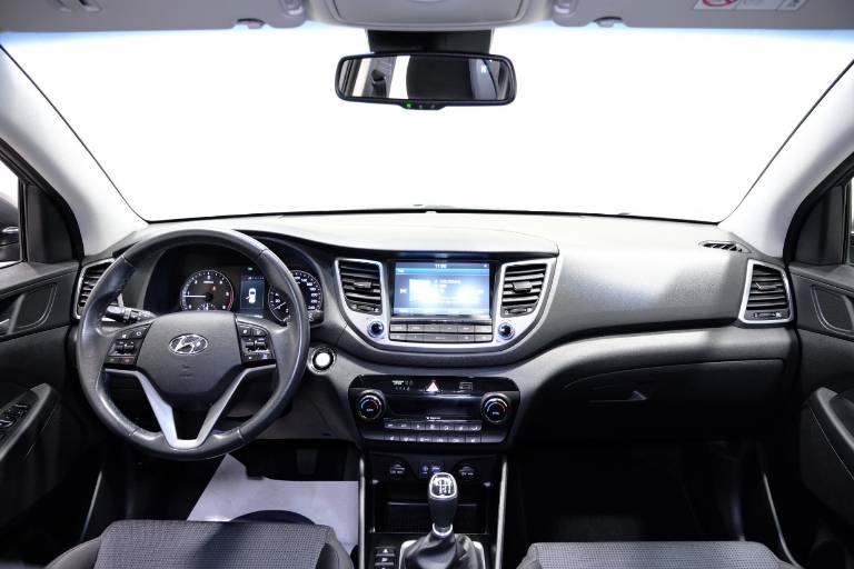 HYUNDAI Tucson 9