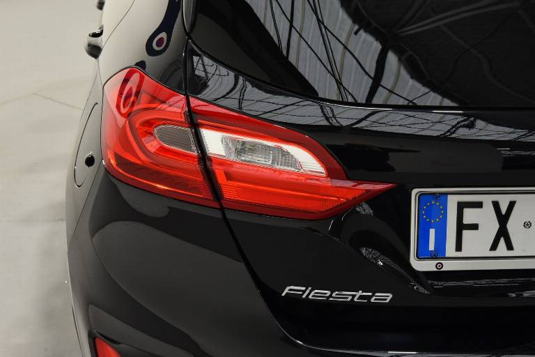 FORD Fiesta 15