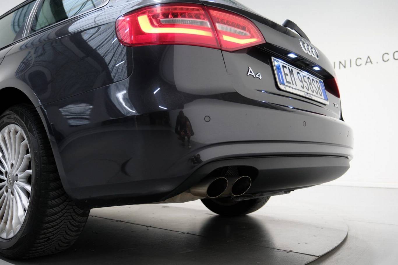 AUDI A4 44
