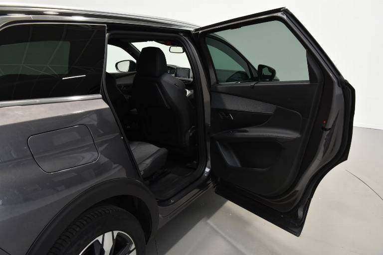 PEUGEOT 5008 51