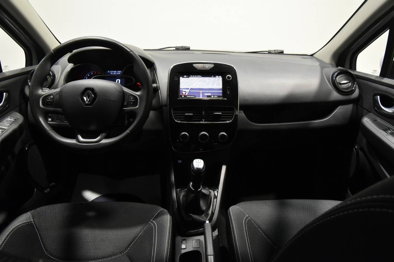 RENAULT Clio 25