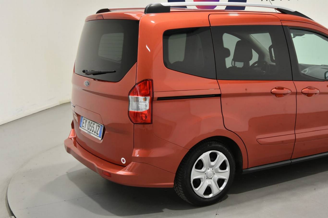 FORD Tourneo Courier 18