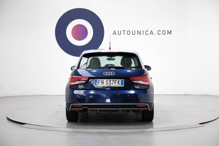 AUDI A1 16