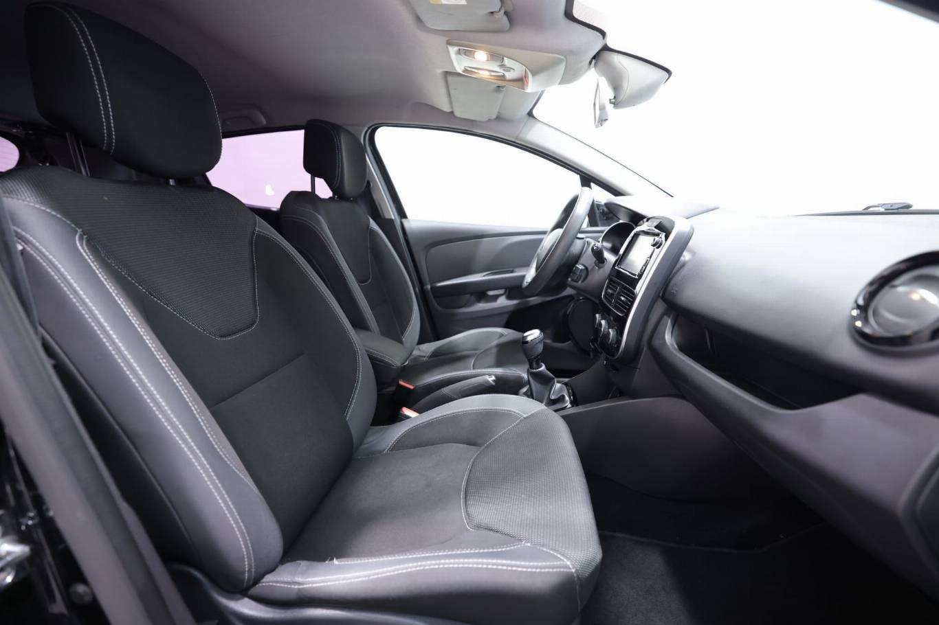 RENAULT Clio 37