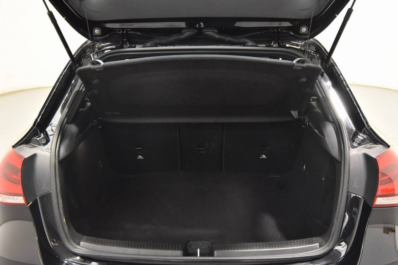 MERCEDES-BENZ A 180 34