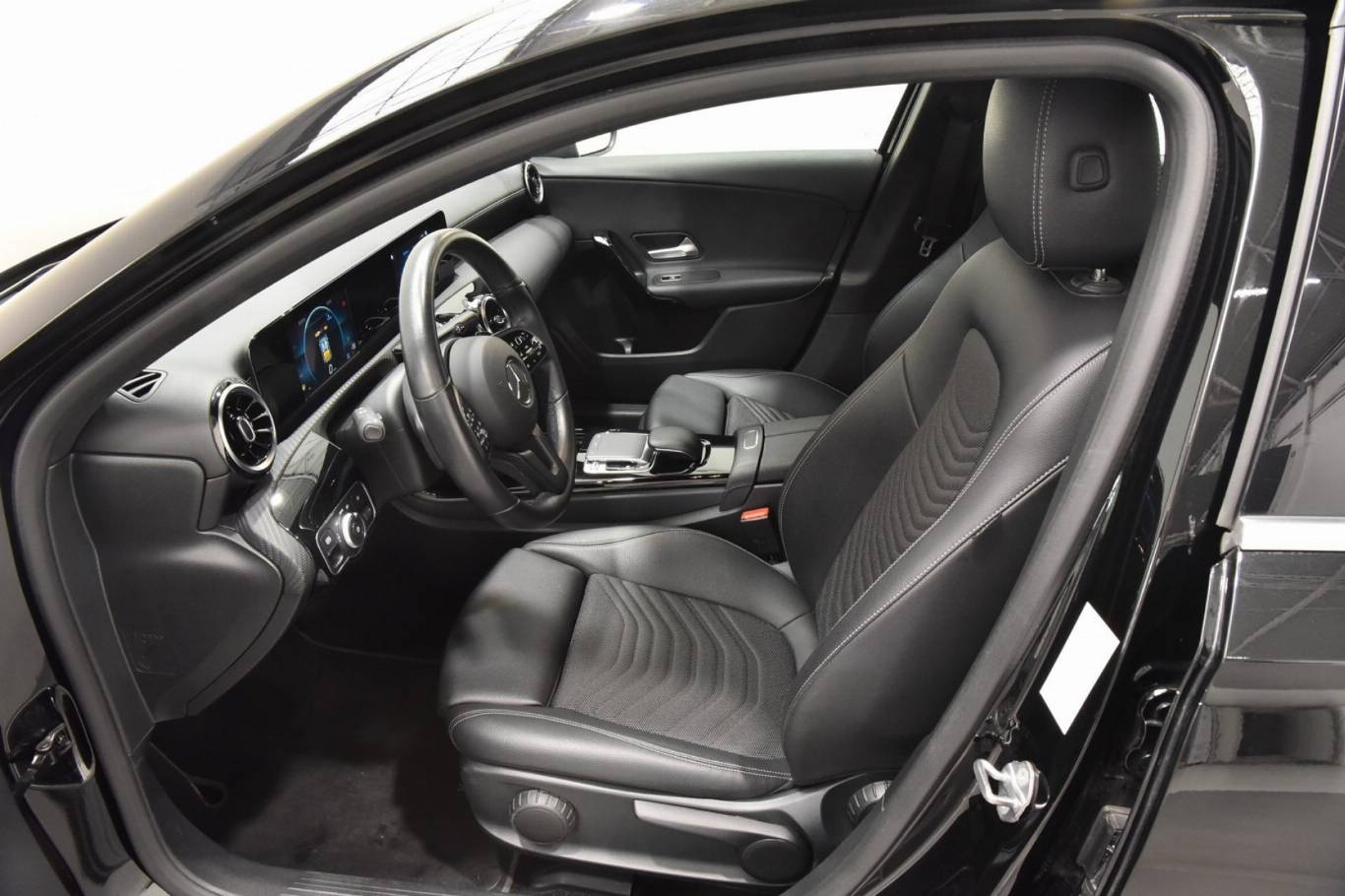 MERCEDES-BENZ A 180 4