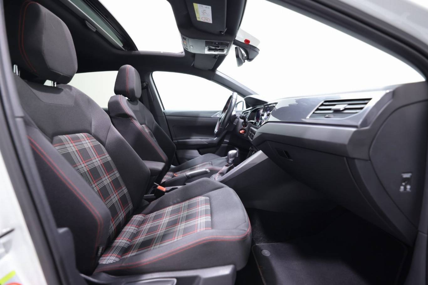 VOLKSWAGEN Polo GTI 45