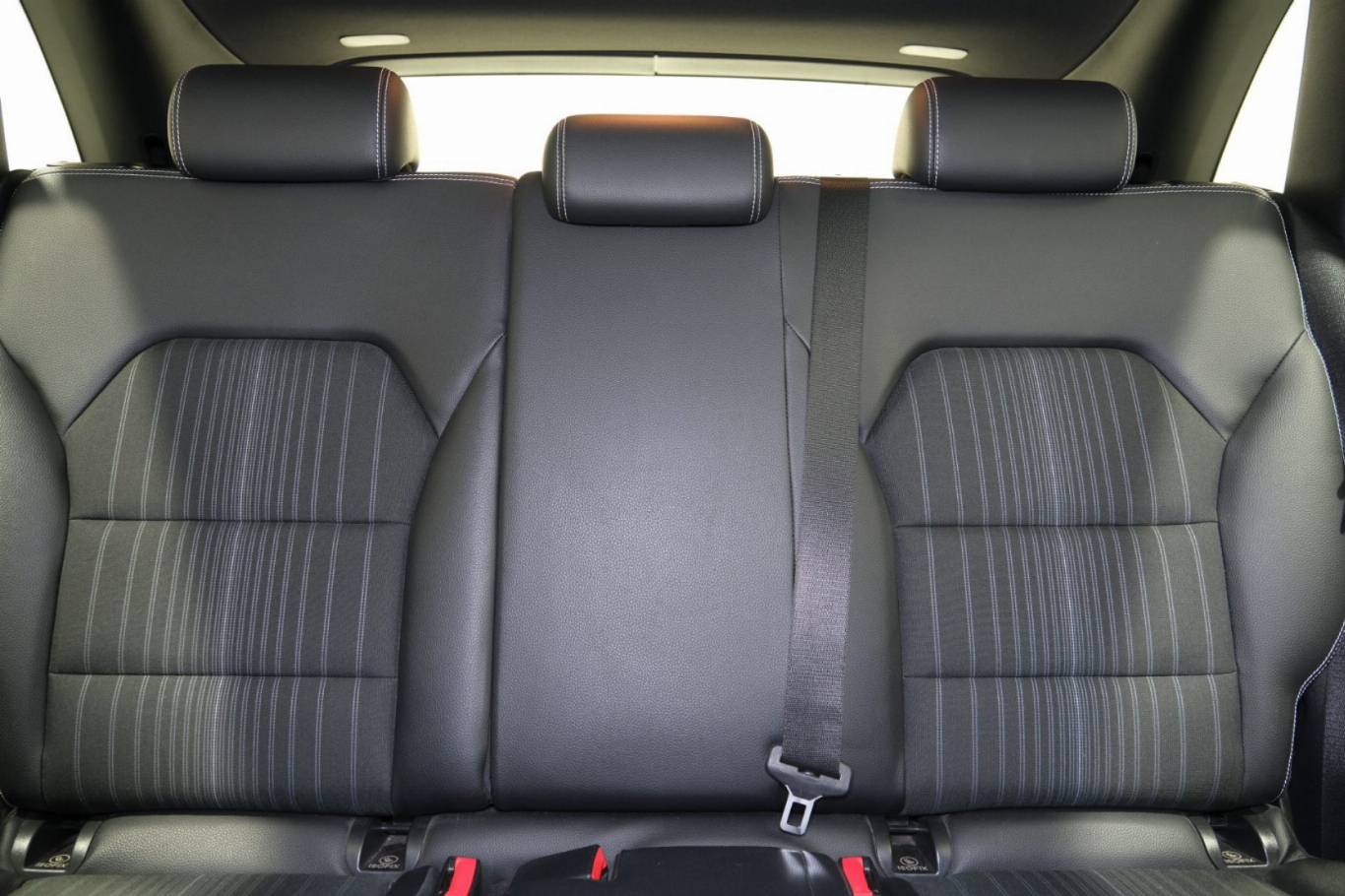 MERCEDES-BENZ B 180 32