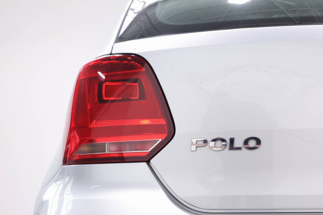 VOLKSWAGEN Polo 34
